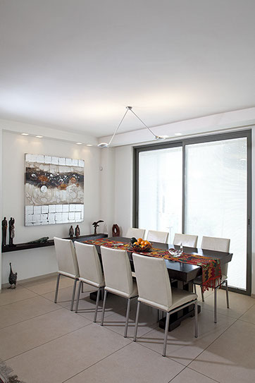 A Penthouse Location: Tel Aviv Architect: Dorith Jaffe Kaminker Photography: Binyamin Adam