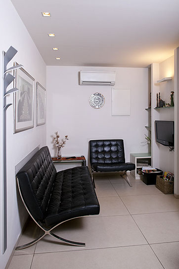 A Penthouse Location: Tel Aviv Architect: Dorith Jaffe Kaminker Photography: Binyamin Adam