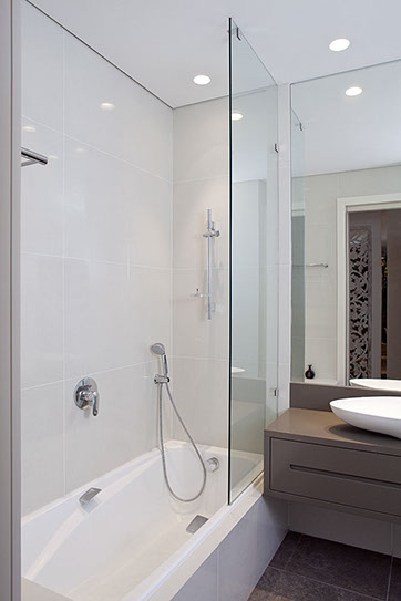 A Penthouse Location: The Mediterranean Sea Architect: Dorith Jaffe Kaminker Photography: Binyamin Adam