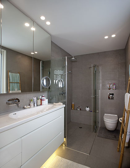 A Penthouse Location: Tel Aviv Architect: Dorith Jaffe Kaminker Photography: Binyamin Adam